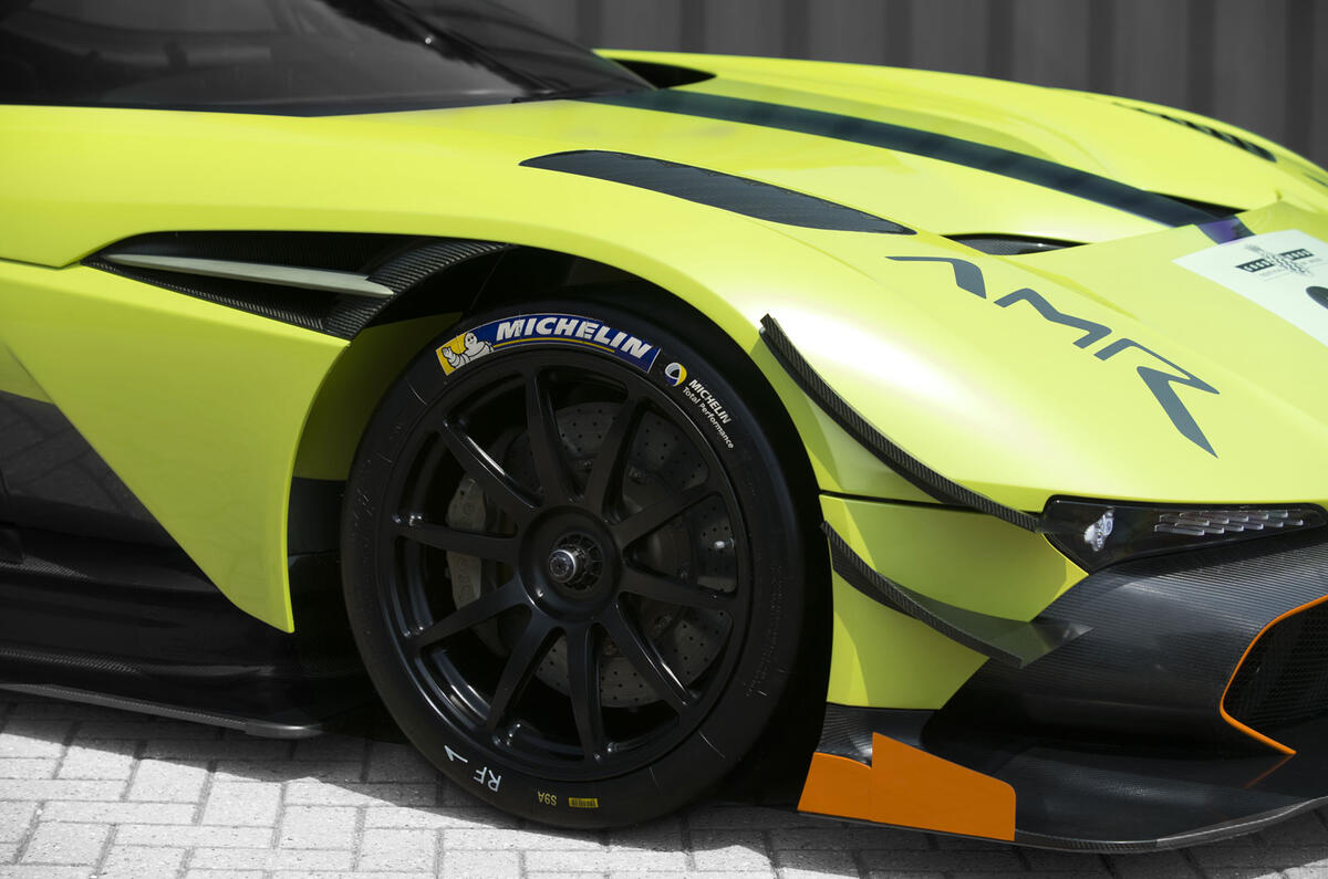Aston Martin unveils hardcore Vulcan AMR Pro