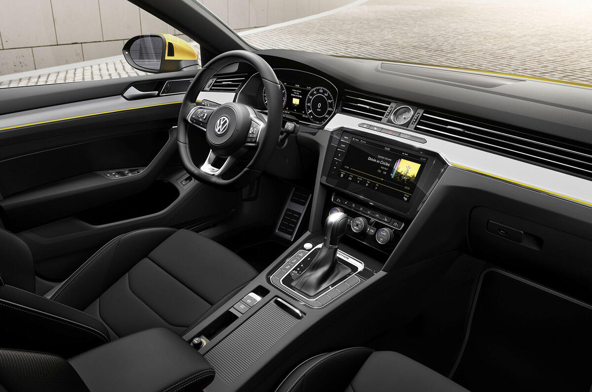 2017 Volkswagen Arteon makes public debut