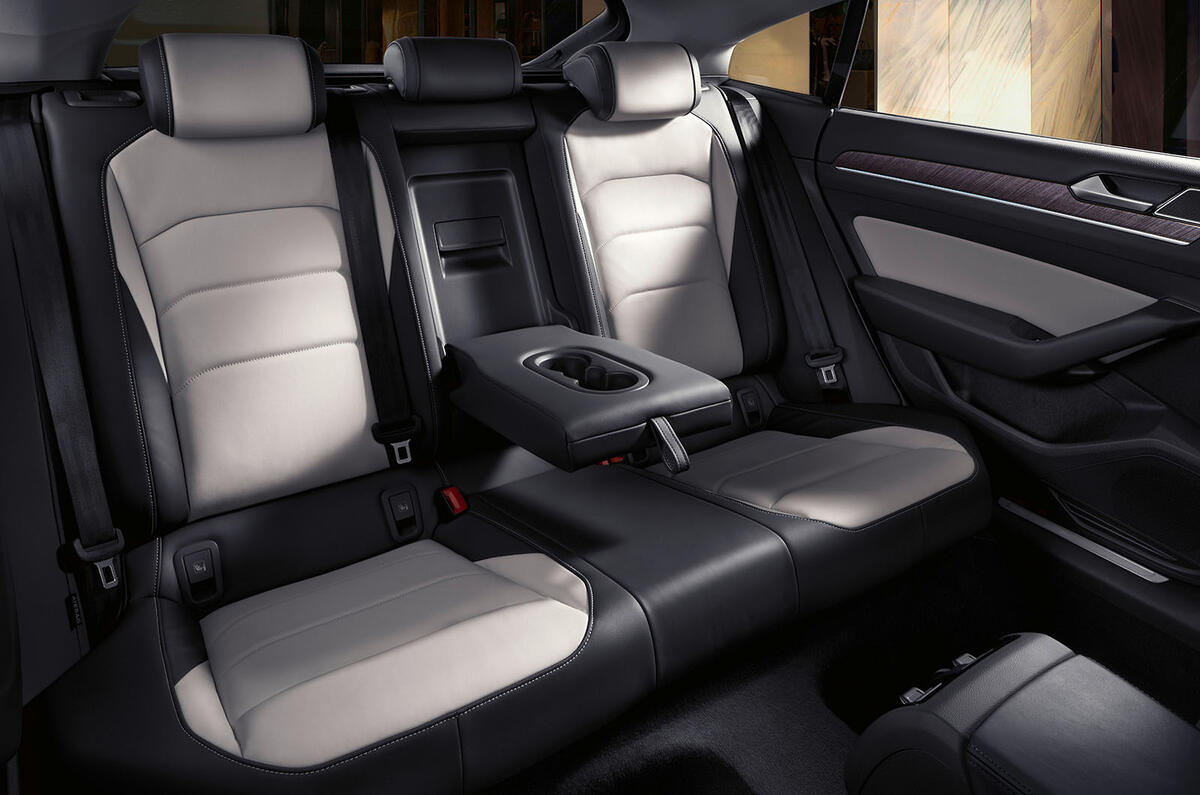 2017 Volkswagen Arteon makes public debut