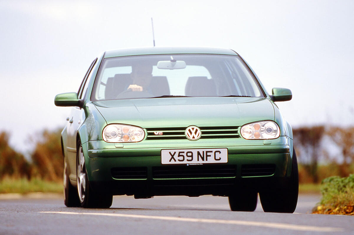 VW Golf 4 front cornering