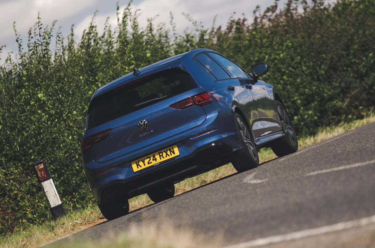 vw golf peugeot 308 toyota corolla triple test jh 2024 102