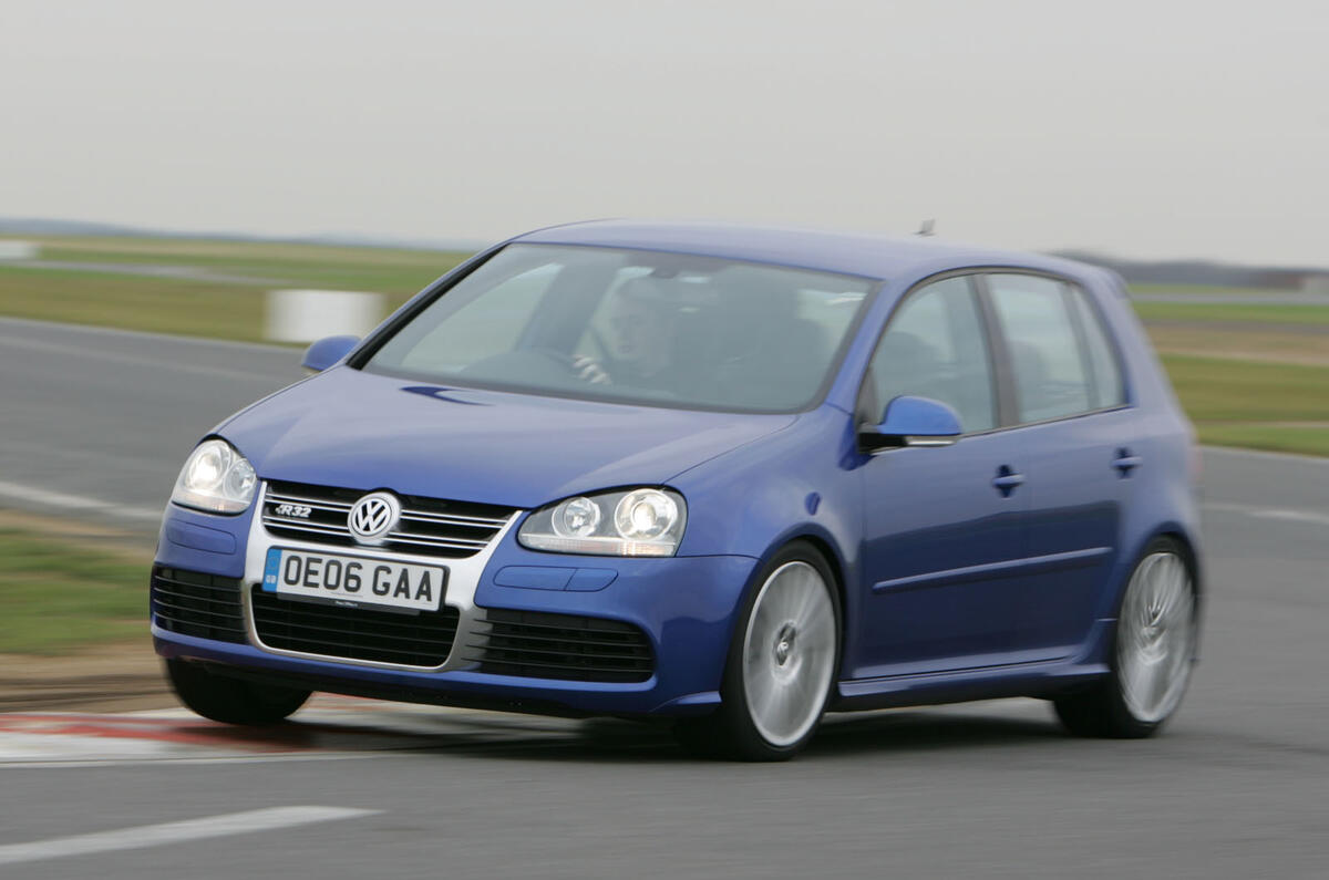 VW Golf R32 5 front quarter cornering