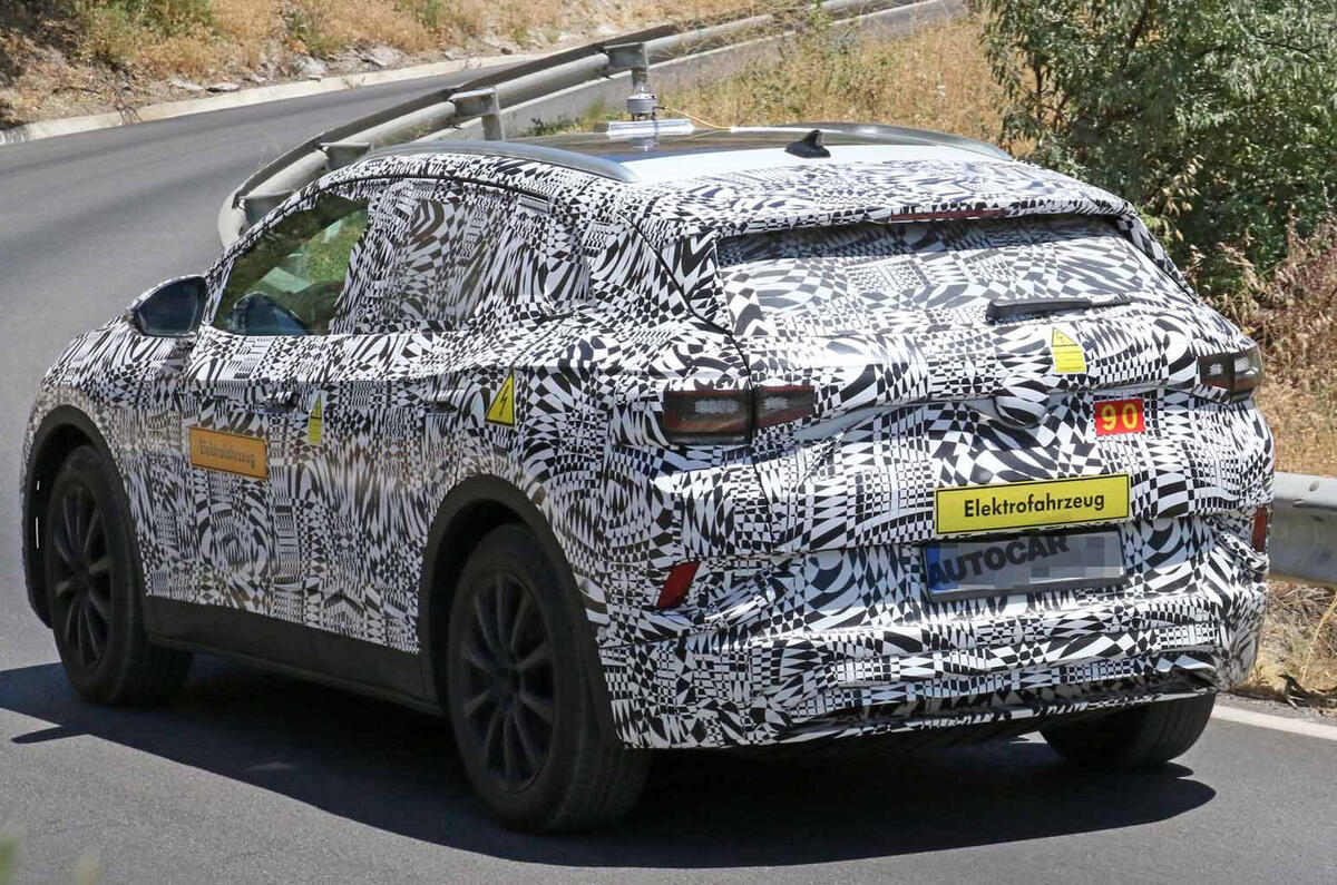 VW ID Crozz spies