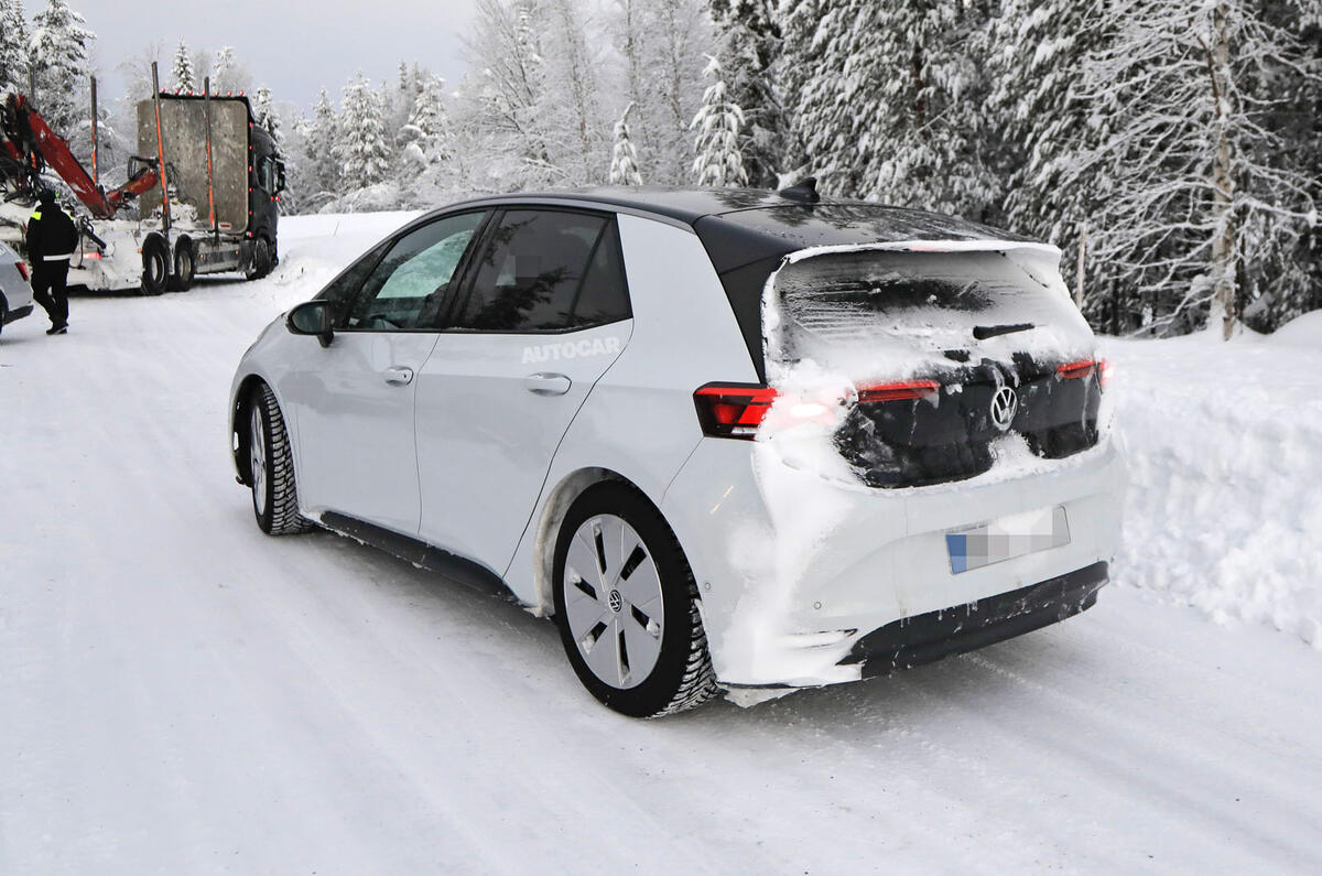 VW ID3 2023 facelift rear 3 4 1 VW ID3 2023 facelift rear 3 4 1