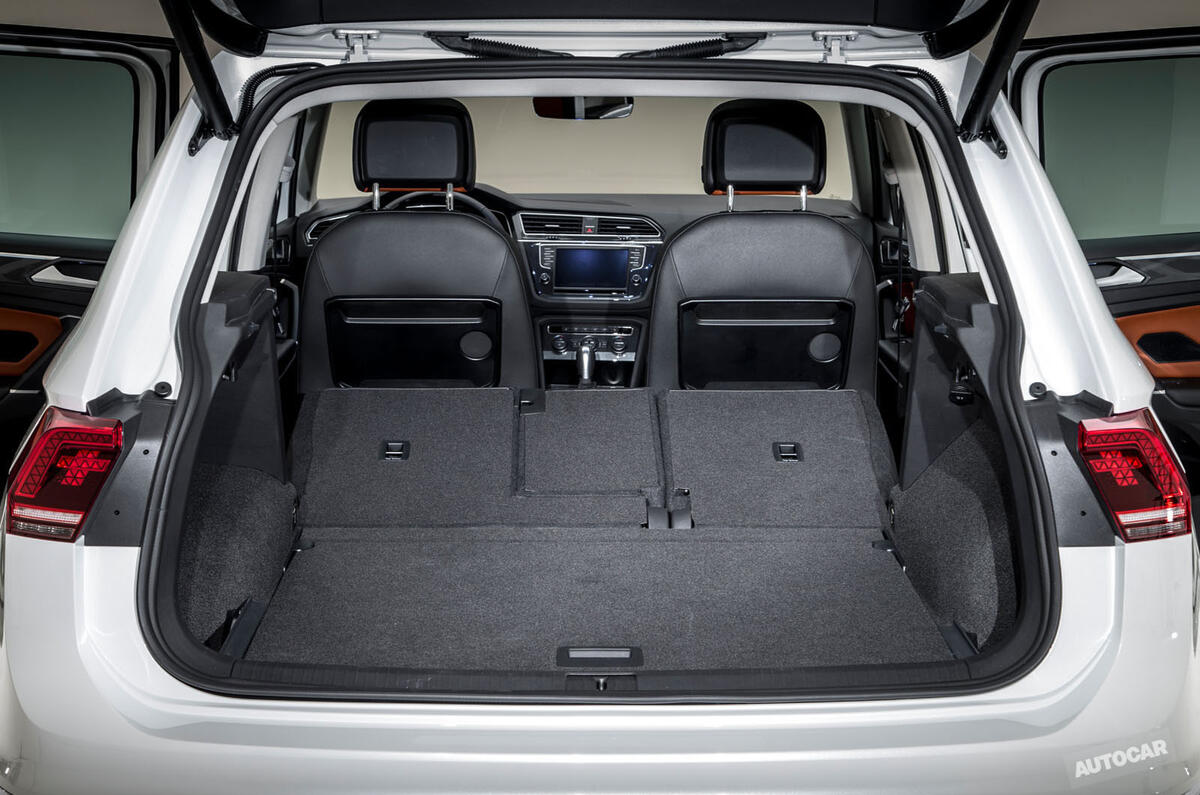 2016 Volkswagen Tiguan boot