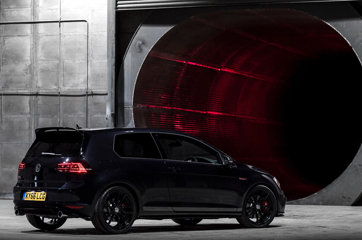 Volkswagen Golf GTI Clubsport S smashes own Nurburgring record