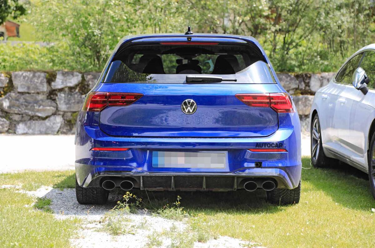 Volkswagen Golf R Mk8 spyshots rear dead Volkswagen Golf R Mk8 spyshots rear dead
