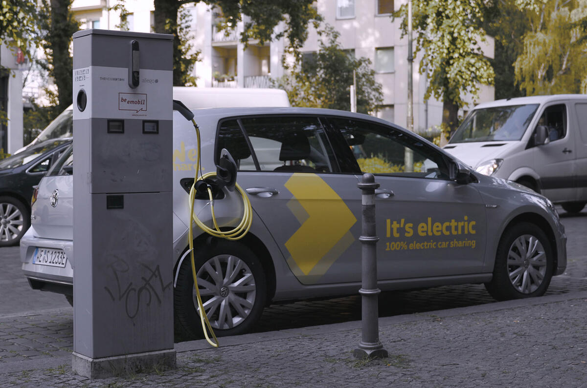 Volkswagen WeShare e-Golf charging