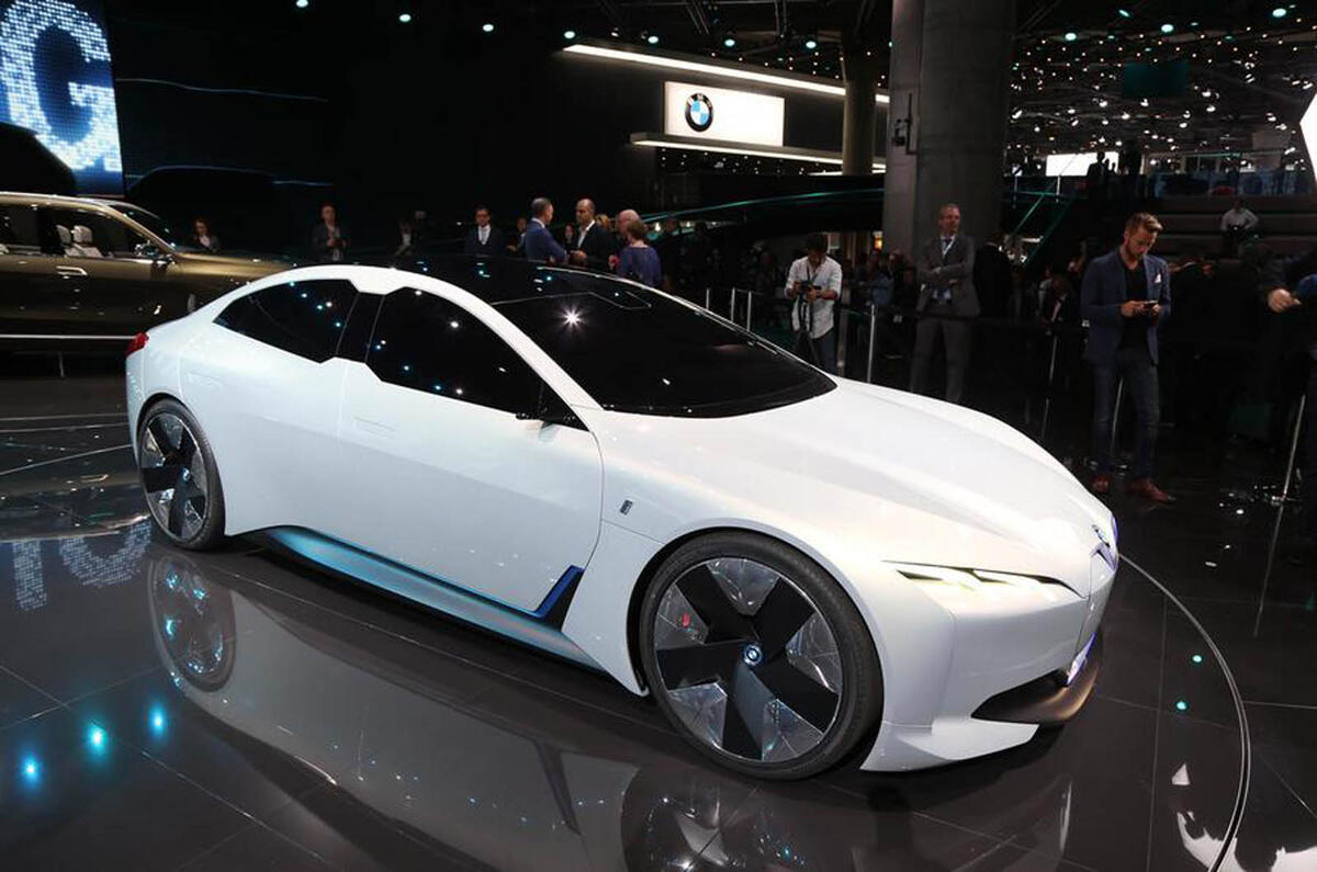 BMW’s i Vision Dynamics EV concept