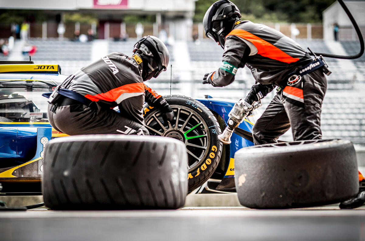 WEC Goodyear tyre change