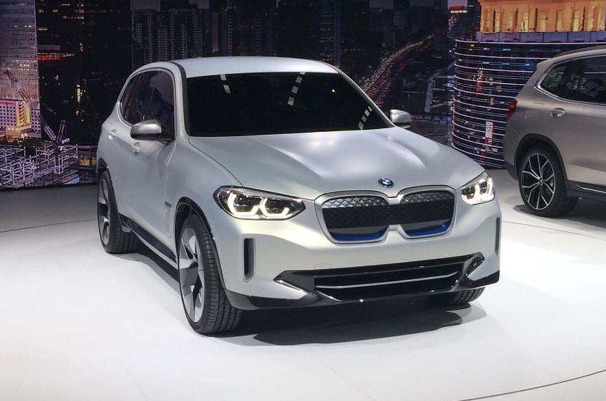 BMW iX3