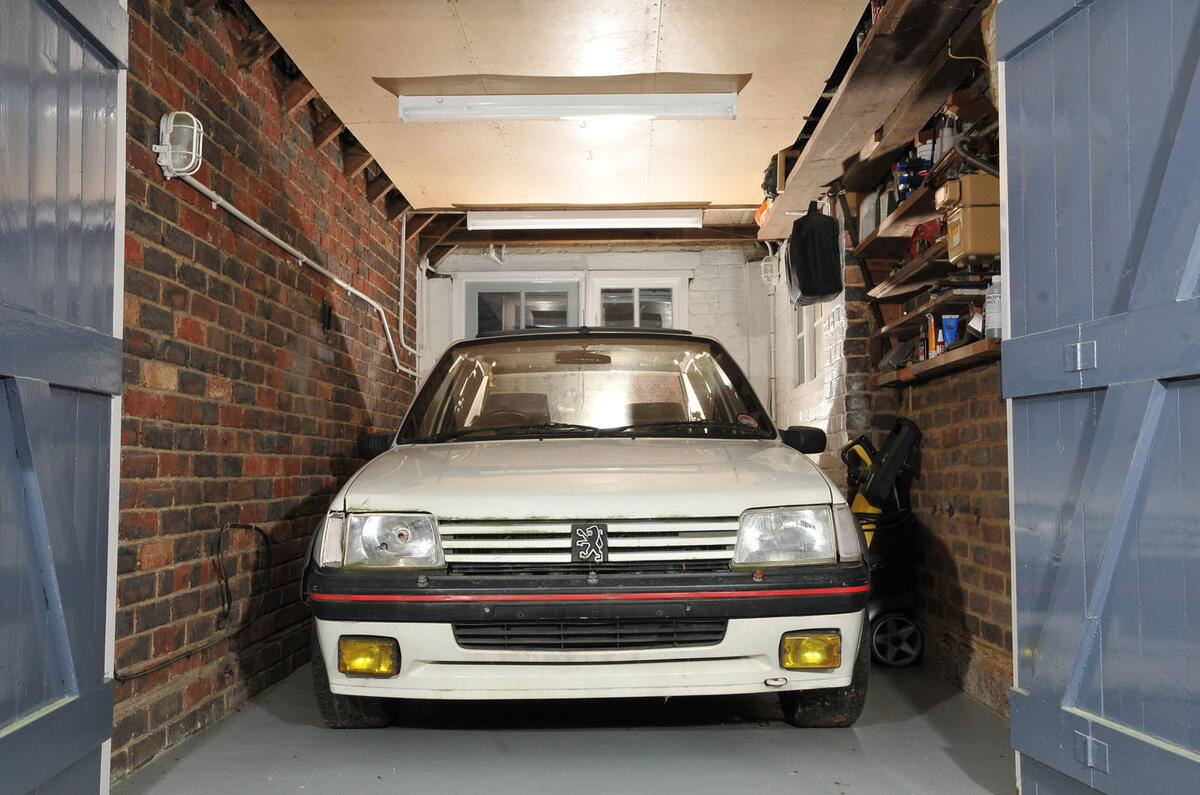 2009 BMW 318i Touring, 1985 Lotus Esprit, 1990 Peugeot 205 GTI
