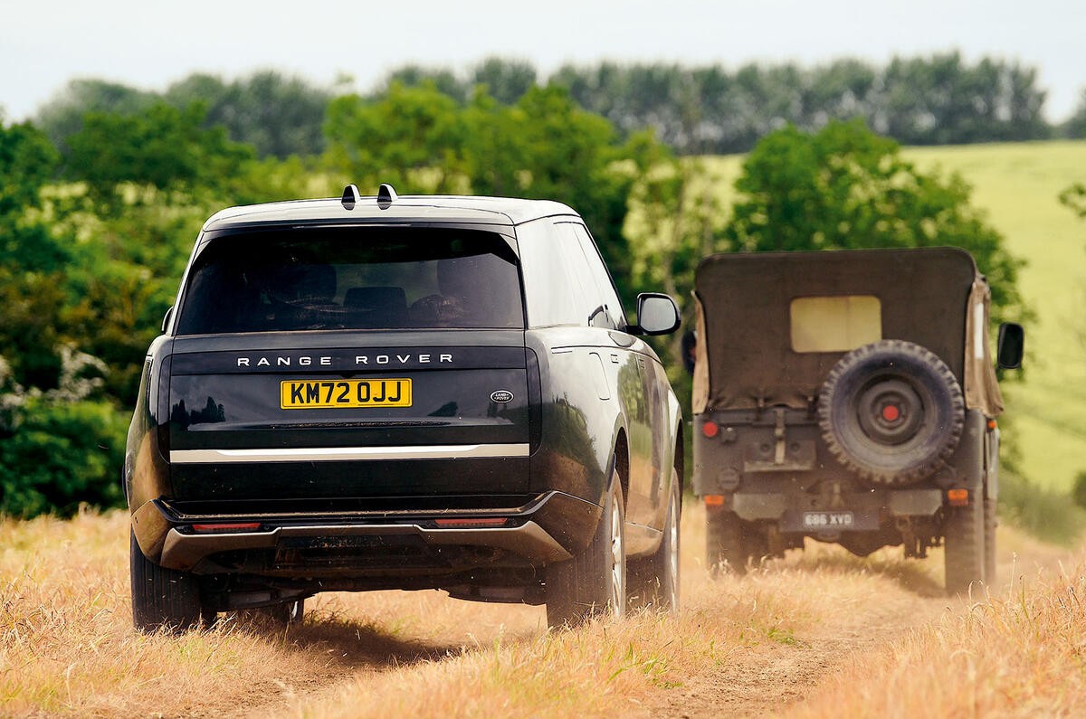 Willys Jeep vs Range Rover rear Willys Jeep vs Range Rover rear