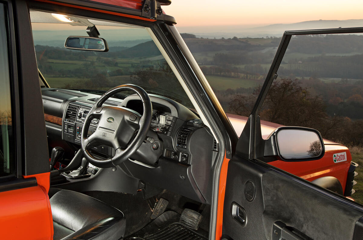 Land Rover Discovery 2 shot 3