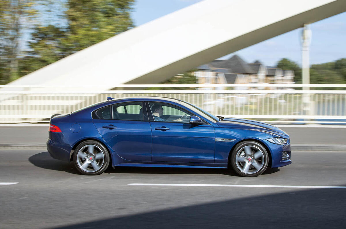Jaguar XE 