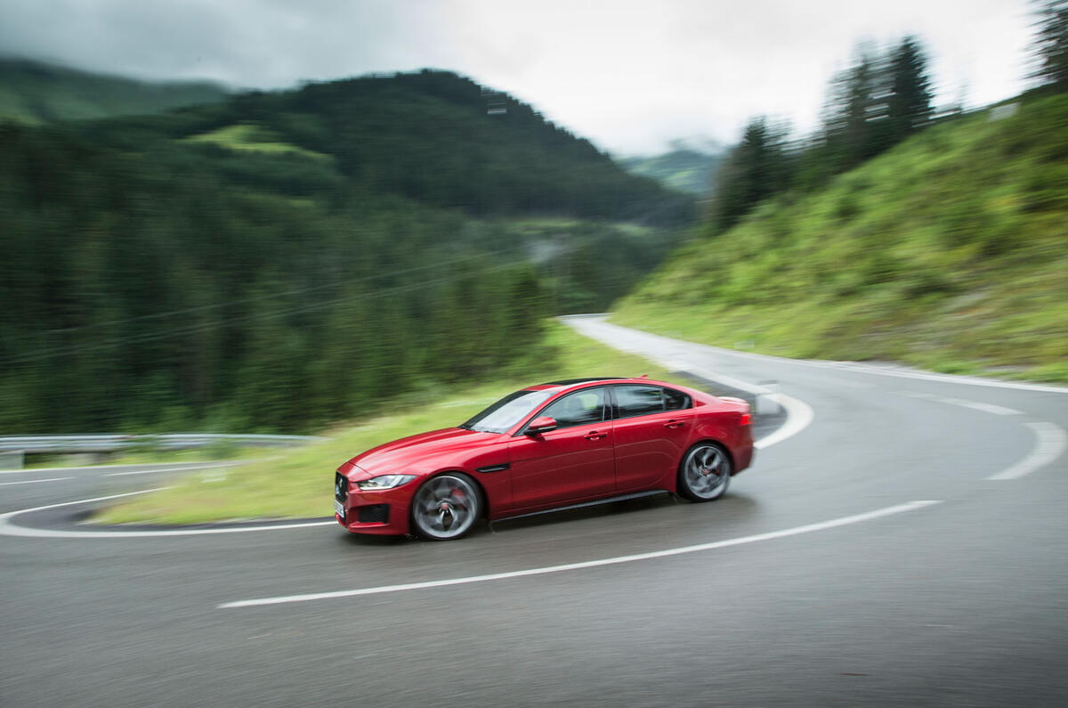 Jaguar XE S
