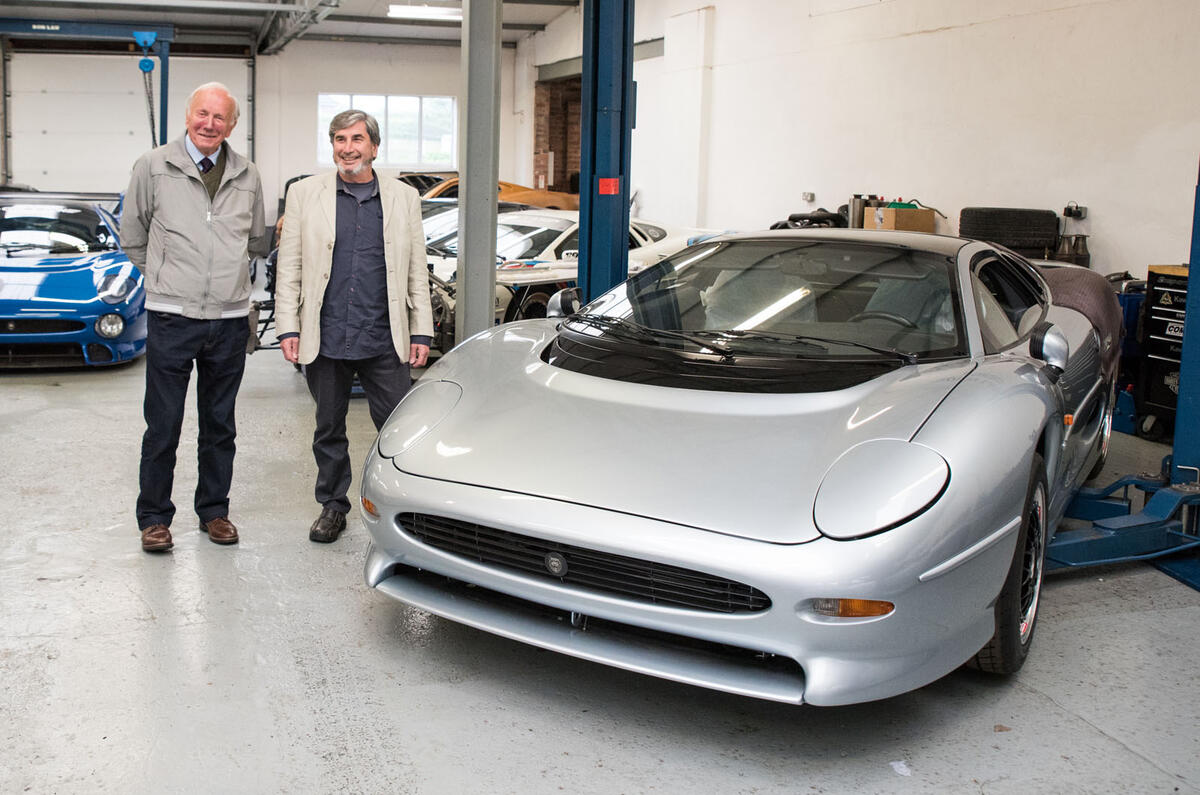 Jaguar XJ220 review