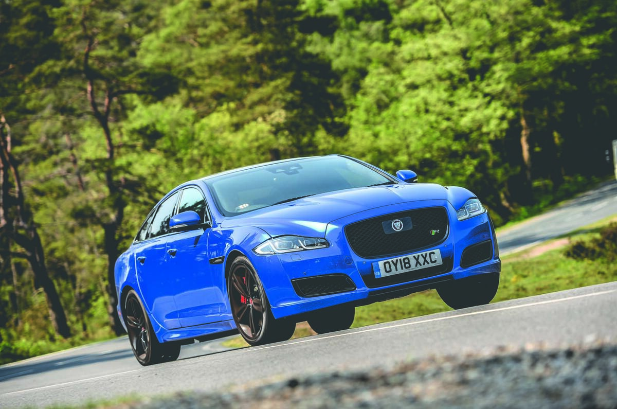 Jaguar XJR 575