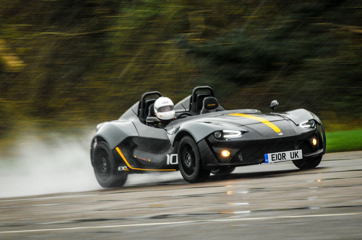 Zenos E10 R 