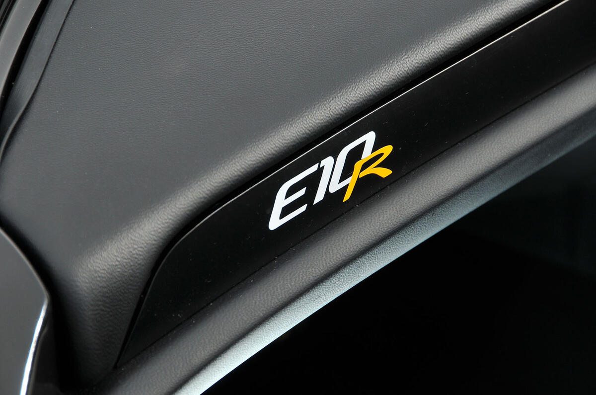 Zenos E10 R detail