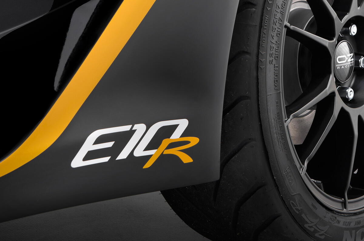 Zenos E10 R detail