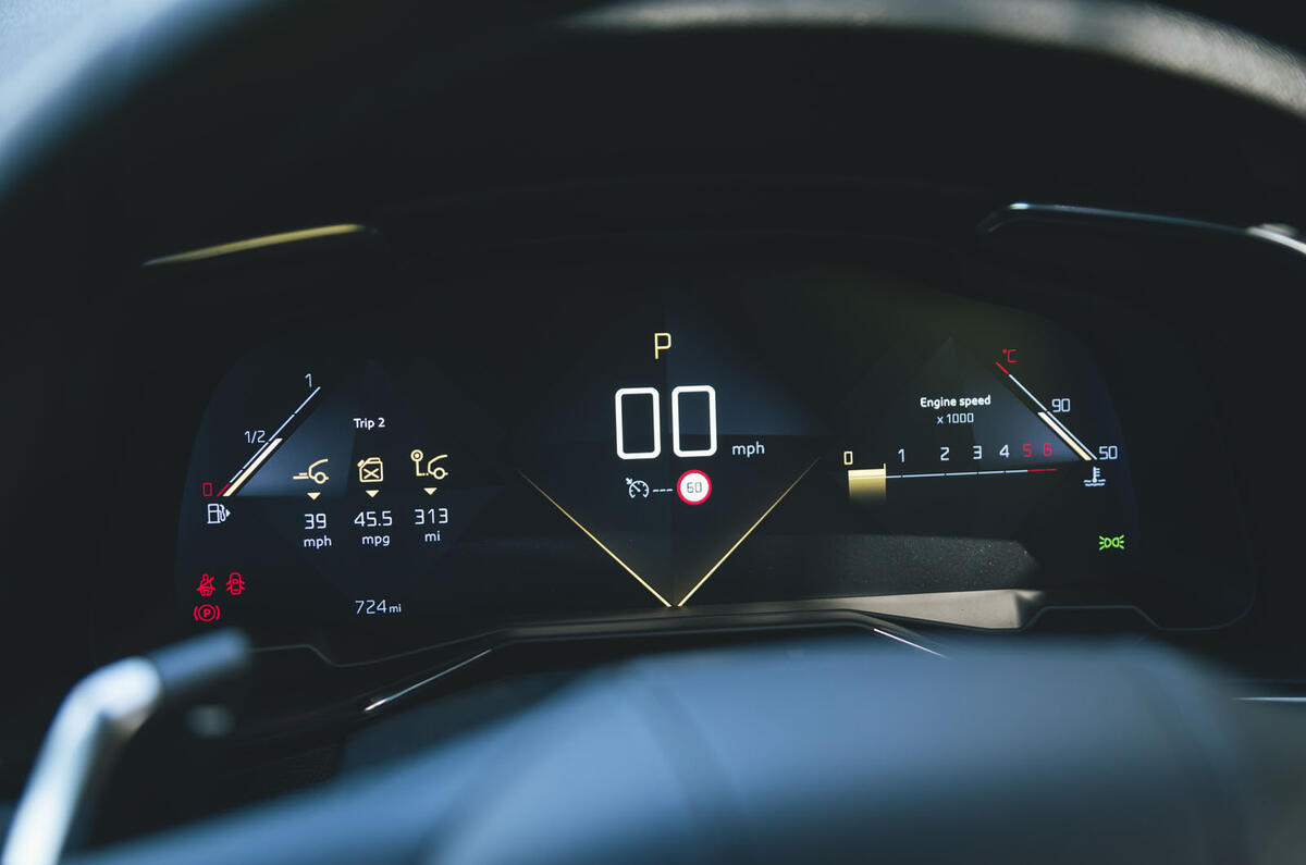 DS 7 Crossback 2019 long-term review - instruments
