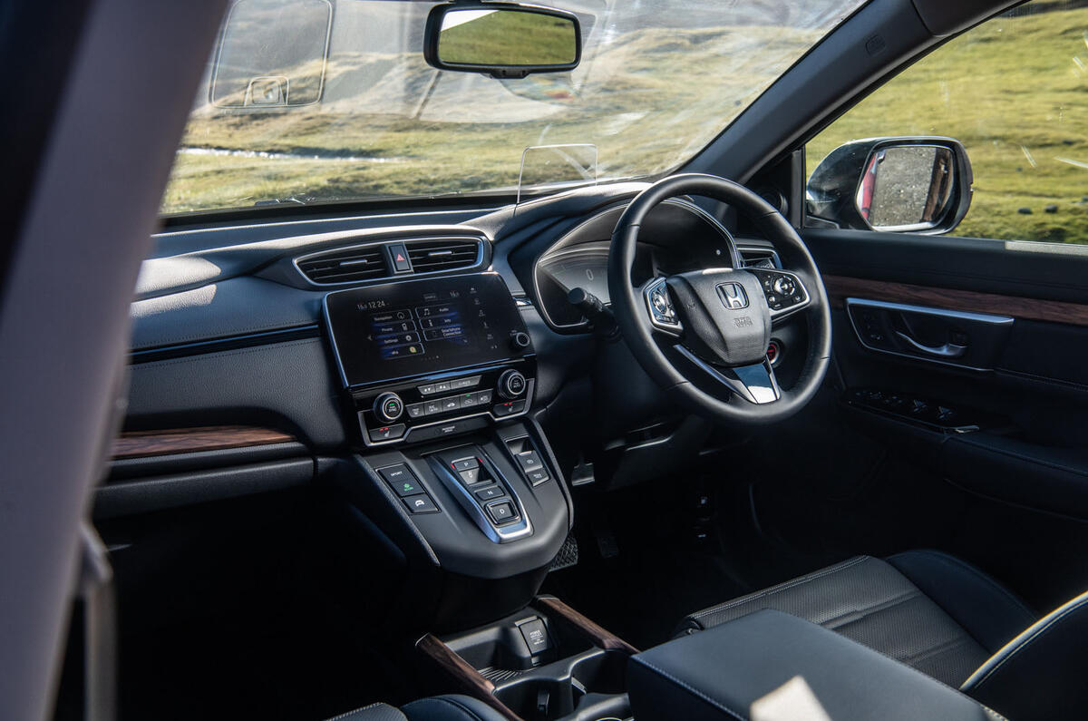 Honda CR-V hybrid 2019 long-term review - dashboard