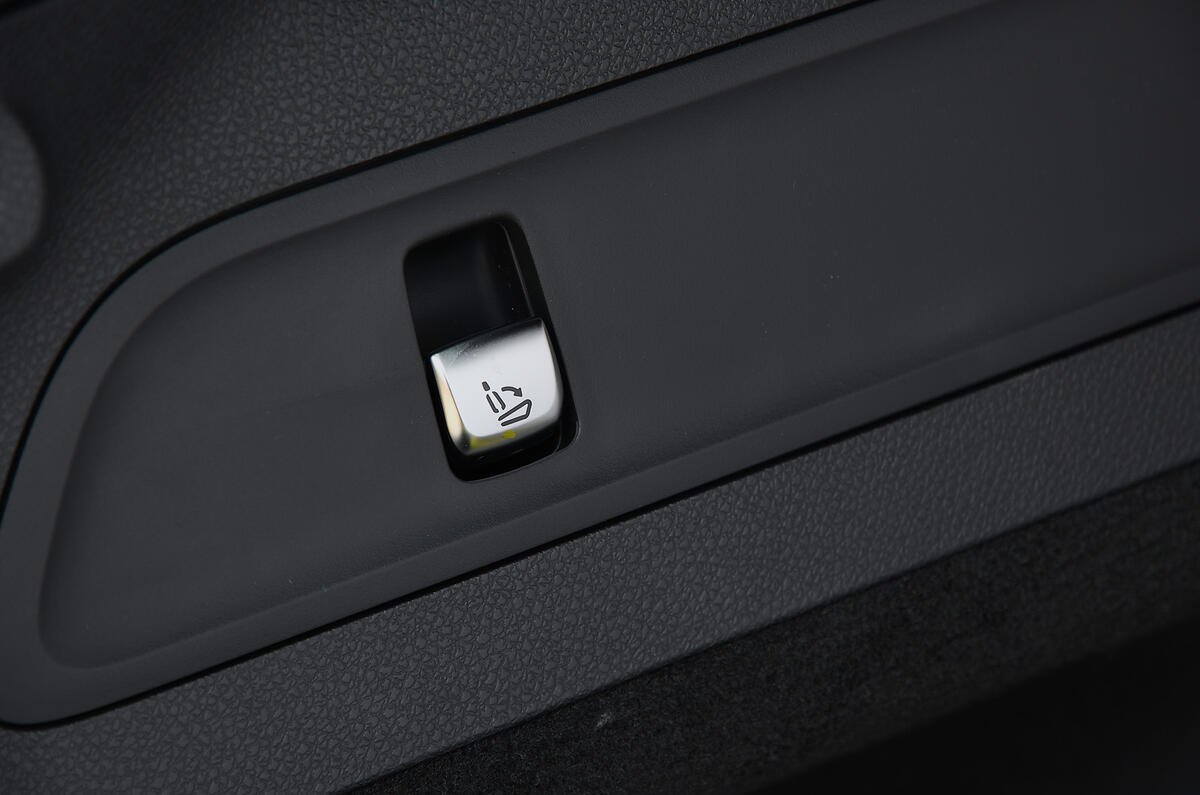 Mercedes-Benz EQC 2020 long-term review - rear seats button Mercedes-Benz EQC 2020 long-term review - rear seats button