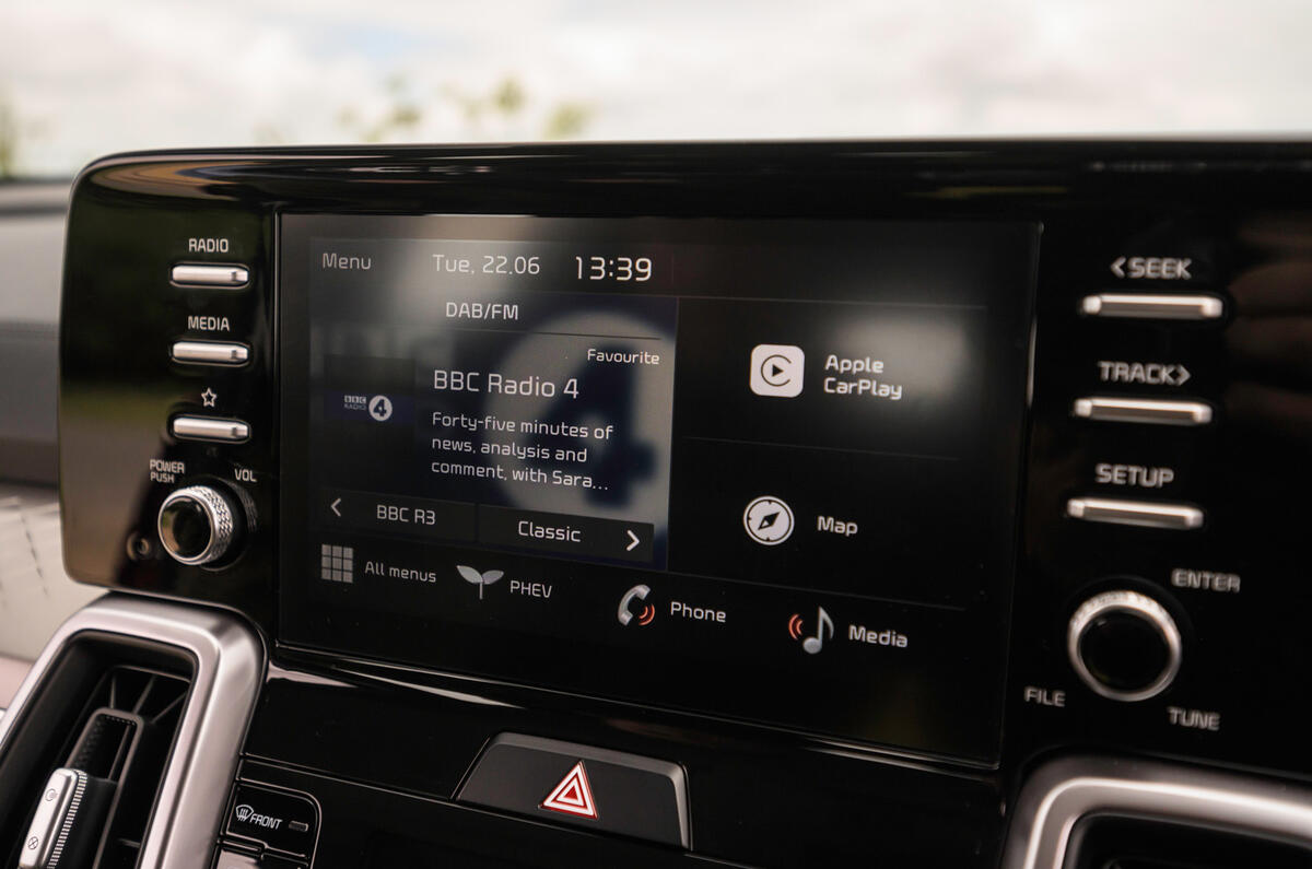 12 Kia Sorento PHEV 2021 long term infotainment 12 Kia Sorento PHEV 2021 long term infotainment