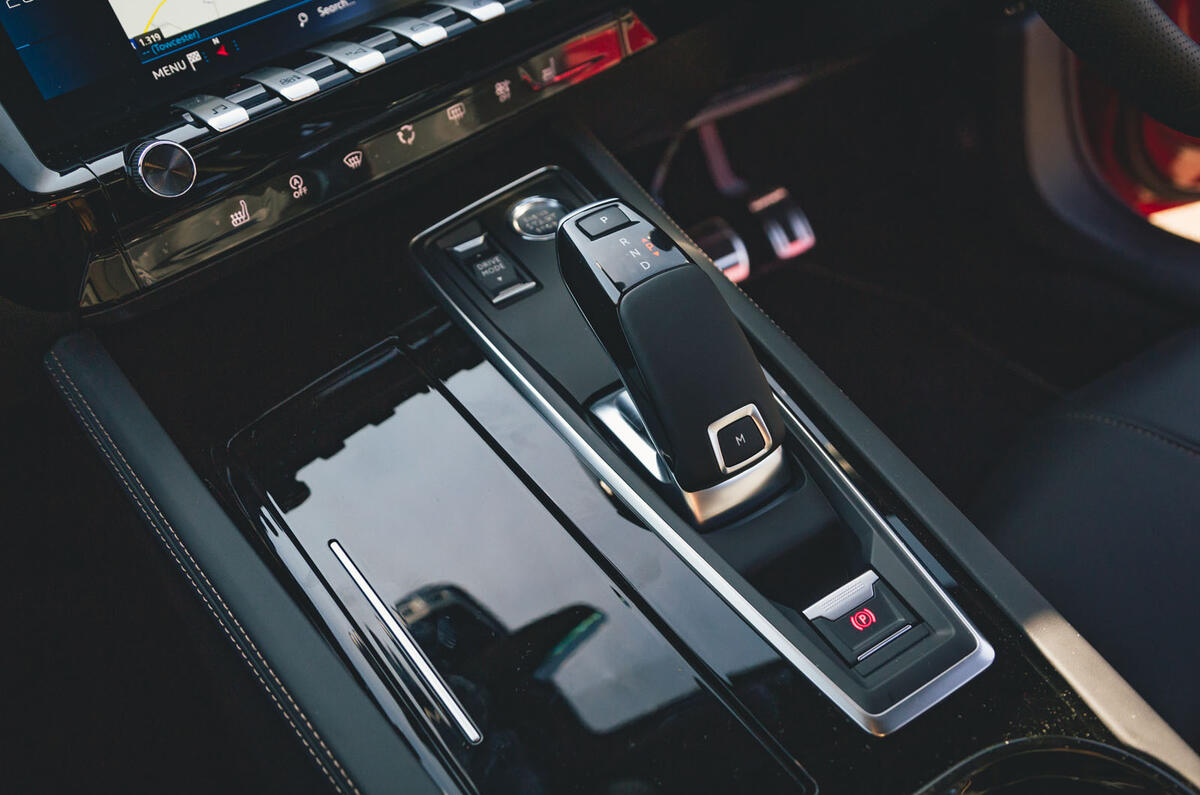 Peugeot 508 2019 long-term review - centre console