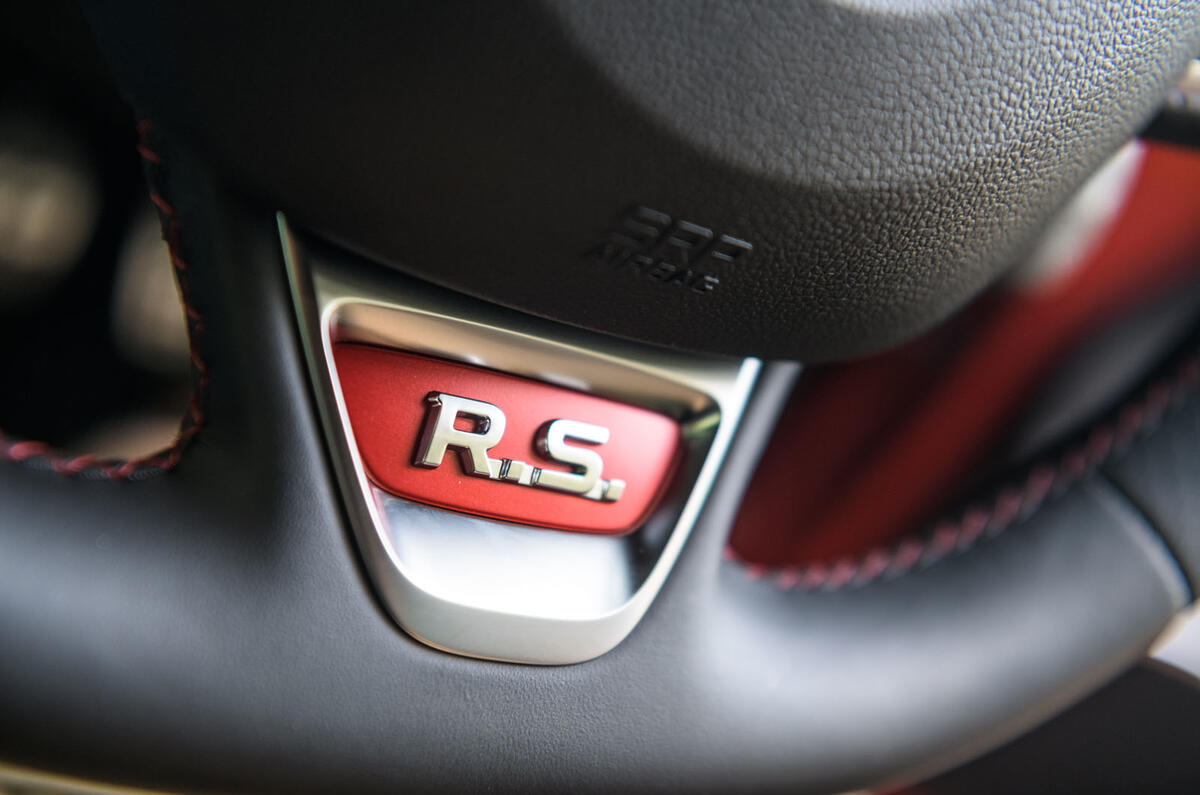 Renault Megane RS 280 2019 long-term review - steering wheel detail