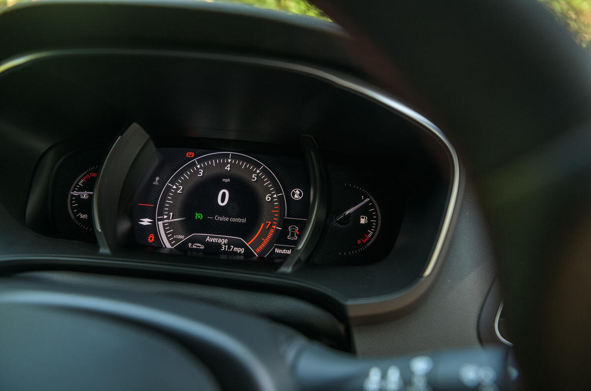 Renault Megane RS 280 2019 long-term review - instruments