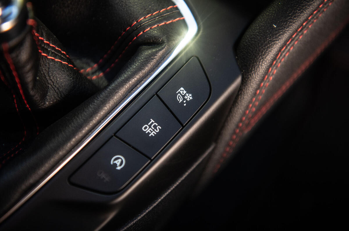 Ford Focus 2019 long-term review - drive modes