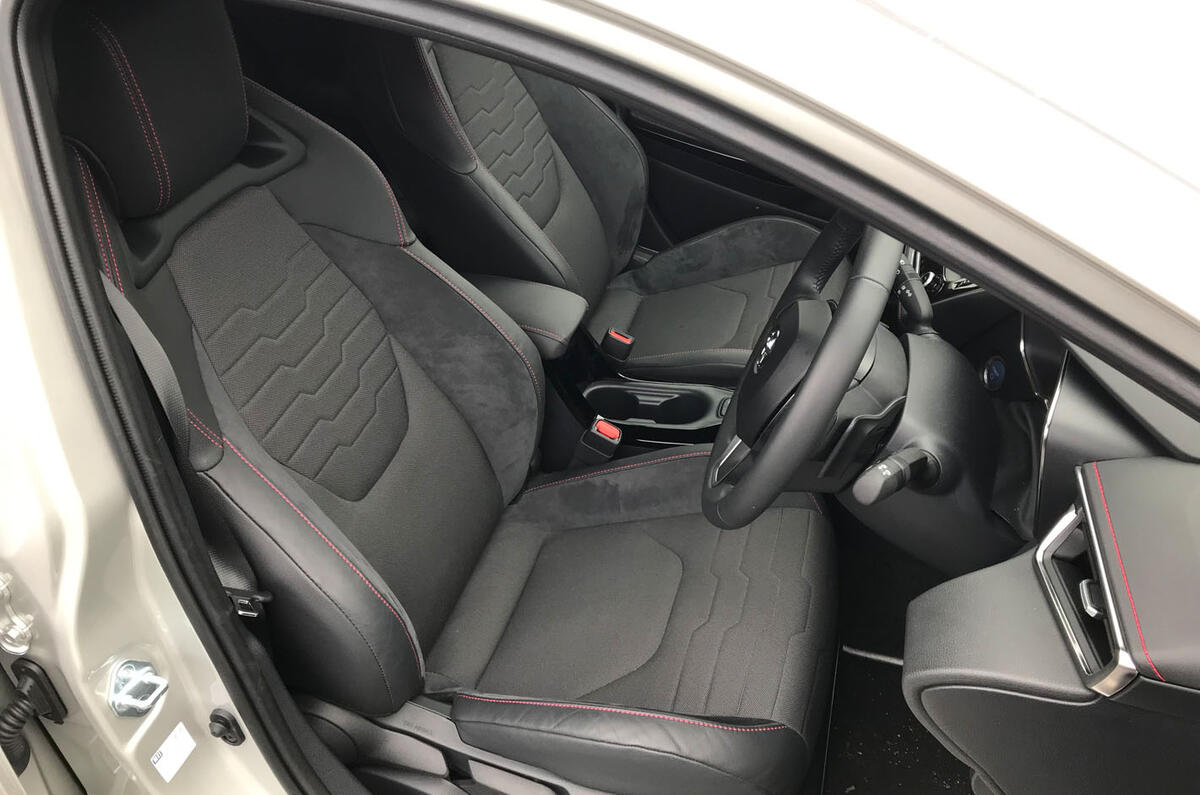 Toyota Corolla 2019 long-term review - front seats