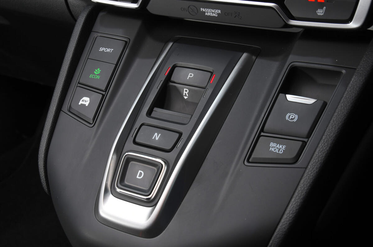 Honda CR-V hybrid 2019 long-term review - centre console