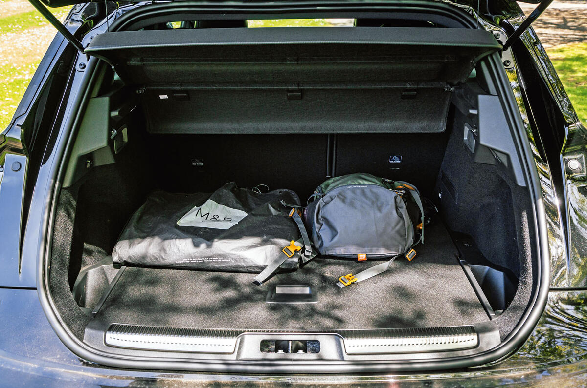DS 7 Crossback 2019 long-term review - boot