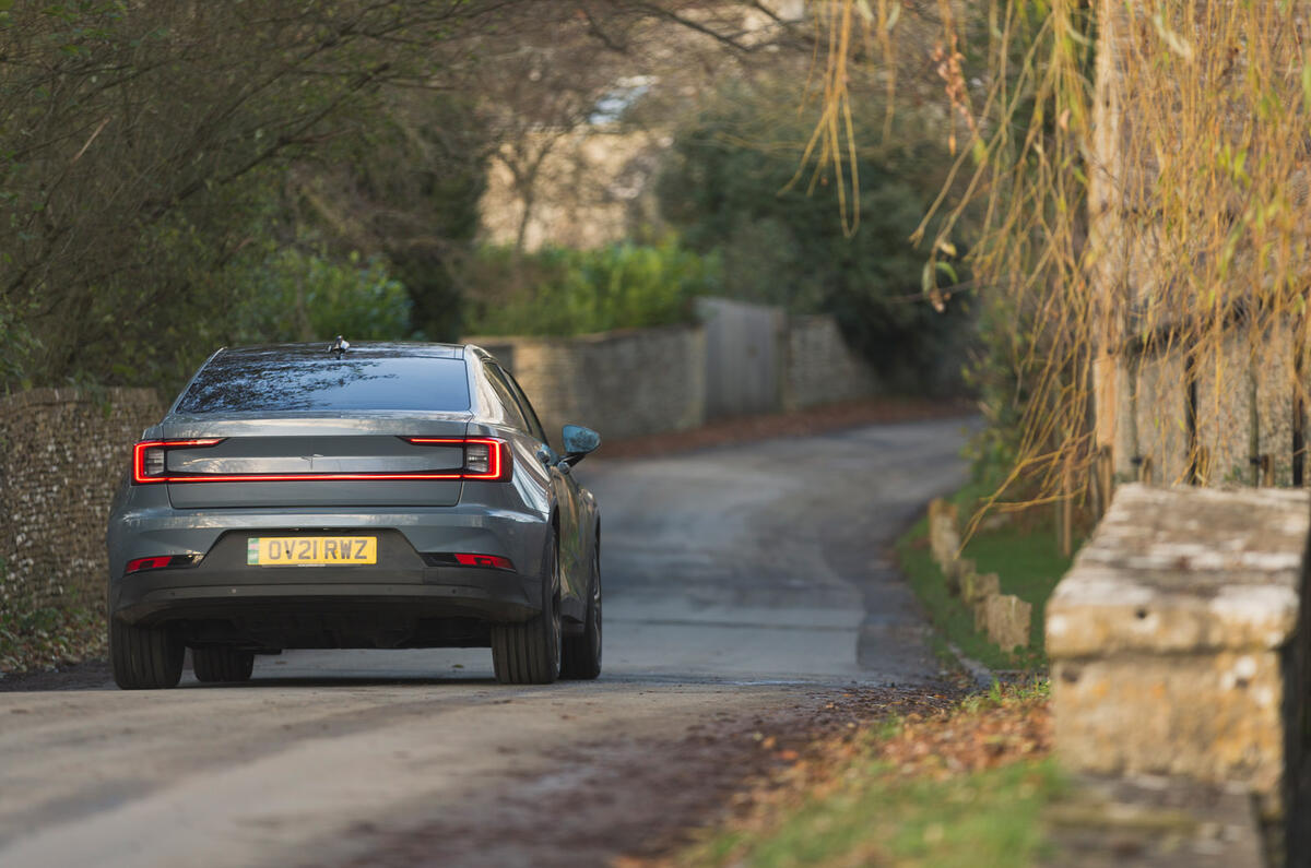 18 Polestar 2 2022 long term review driving away 18 Polestar 2 2022 long term review driving away