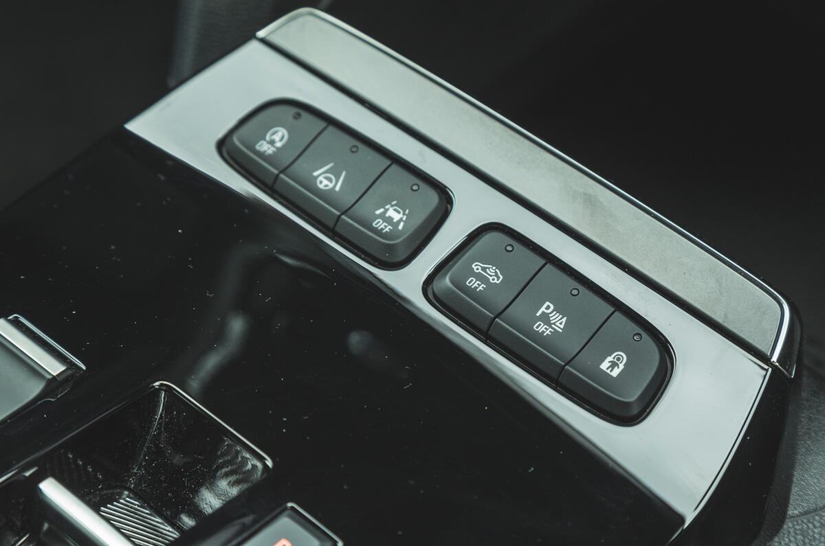 19 Vauxhall Mokka 2021 long term ADAS controls 19 Vauxhall Mokka 2021 long term ADAS controls