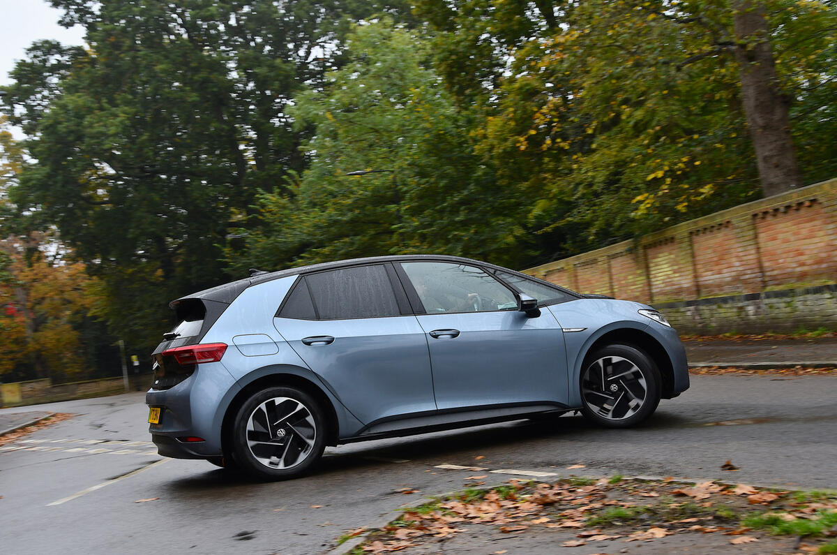 19 Volkswagen ID 3 2021 long term review turning 19 Volkswagen ID 3 2021 long term review turning