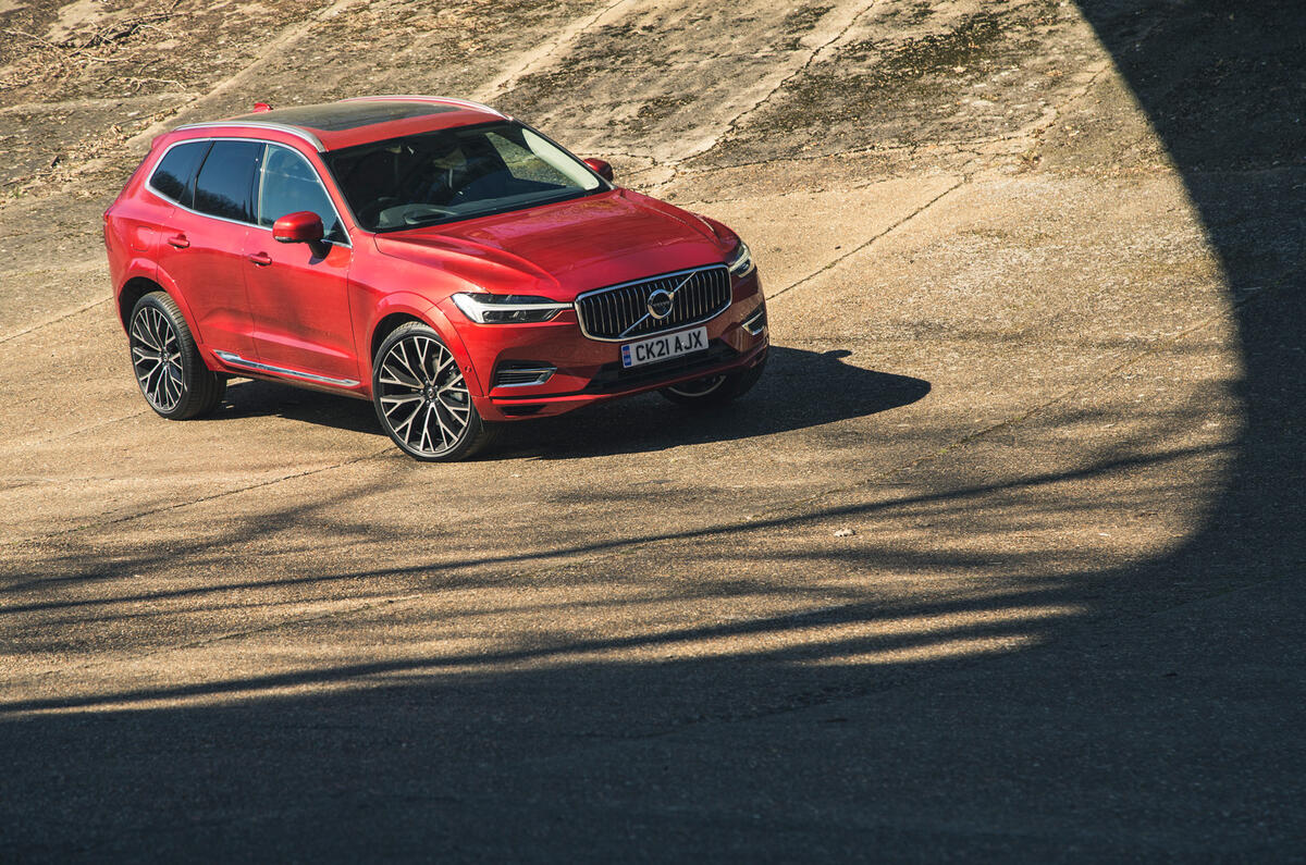 20 Volvo XC60 Recharge 2021 LT static