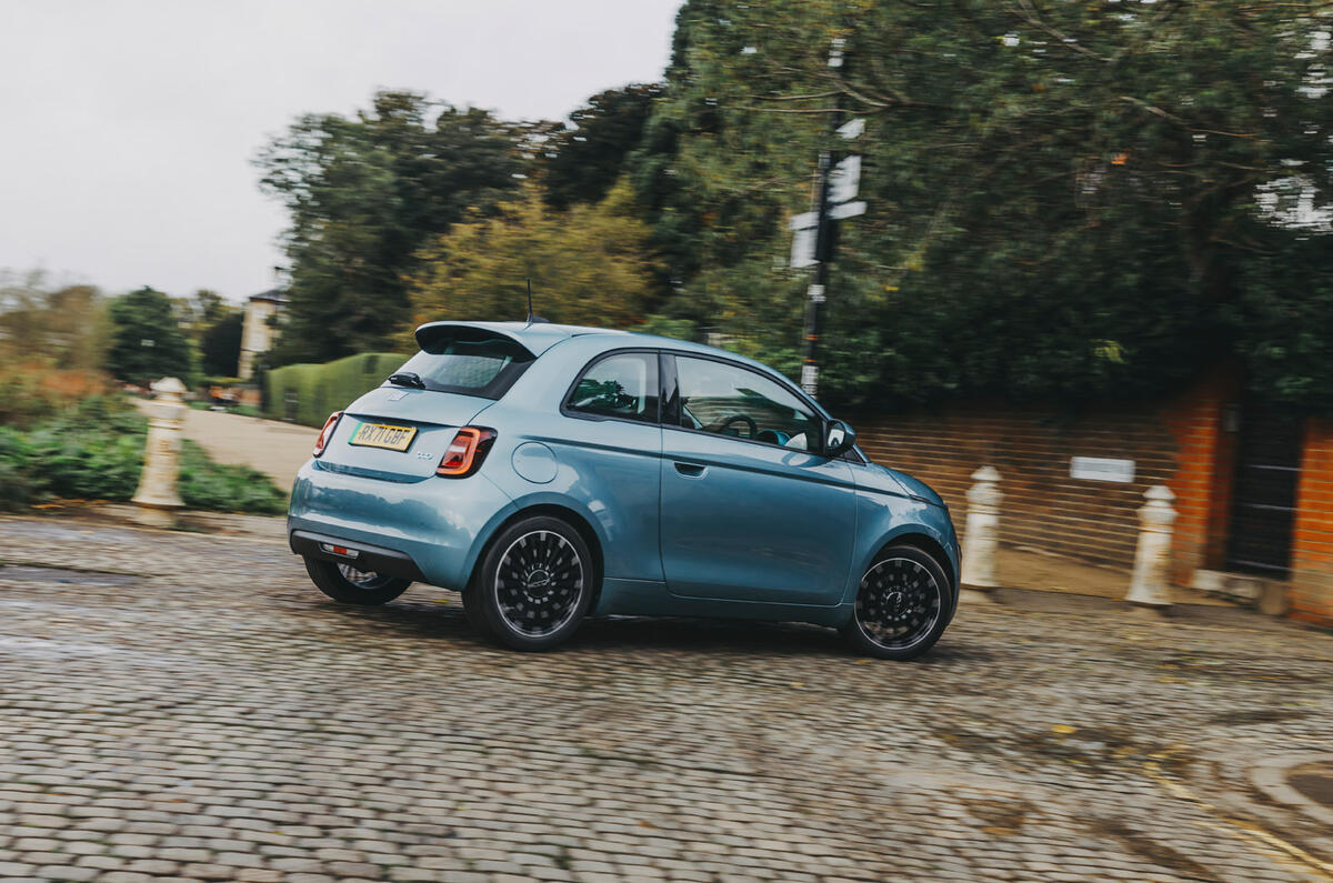 21 Fiat 500 EV 2022 long term review cornering 21 Fiat 500 EV 2022 long term review cornering