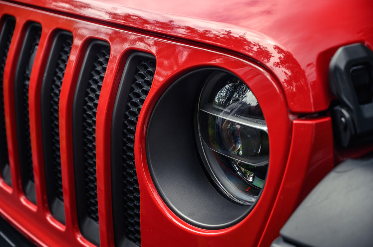 Jeep Wrangler Rubicon 2020 long-term review - headlights