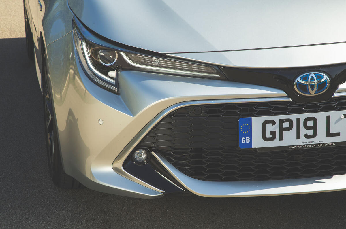 Toyota Corolla 2019 long-term review - headlights
