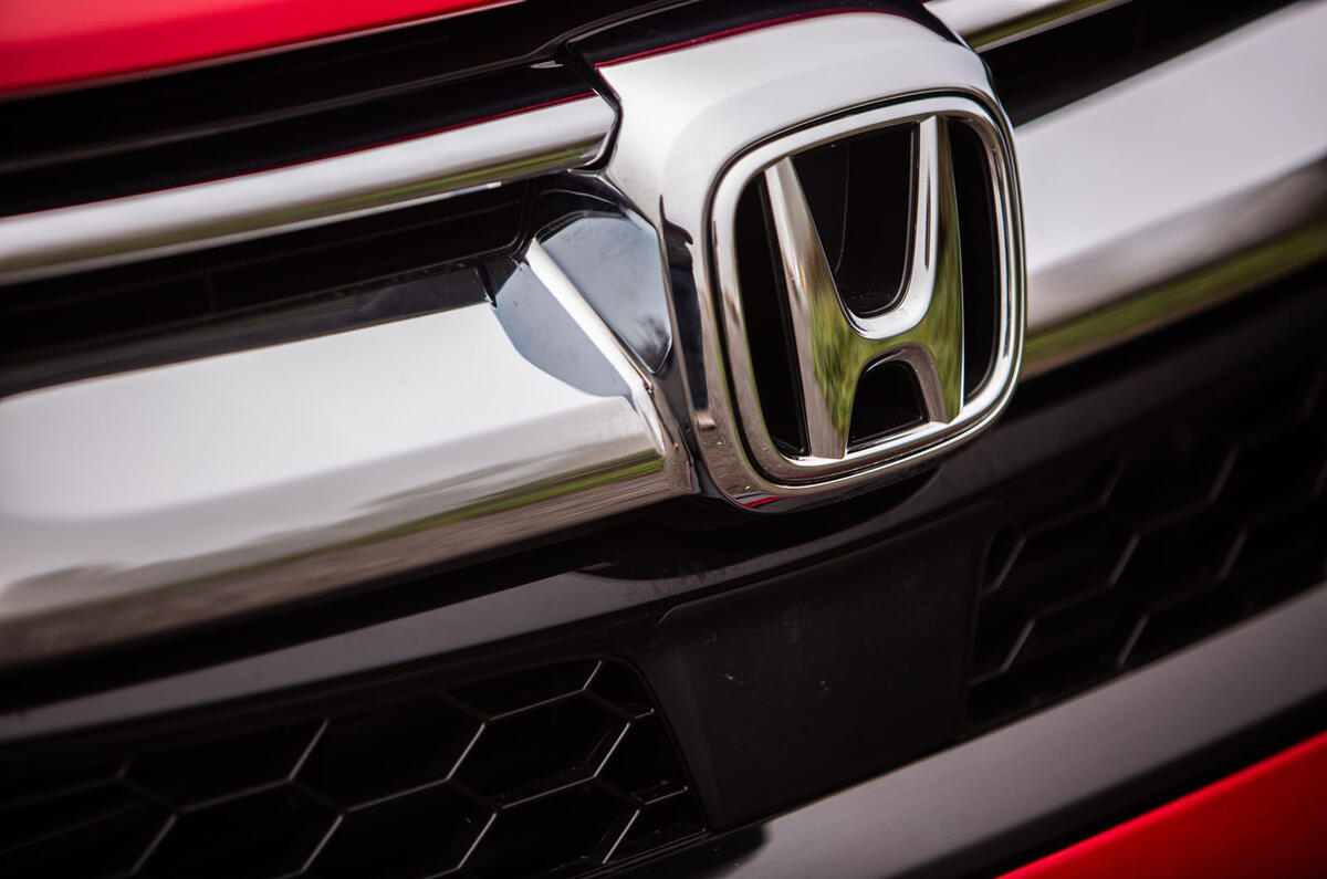 Honda CR-V hybrid 2019 long-term review - bonnet badge