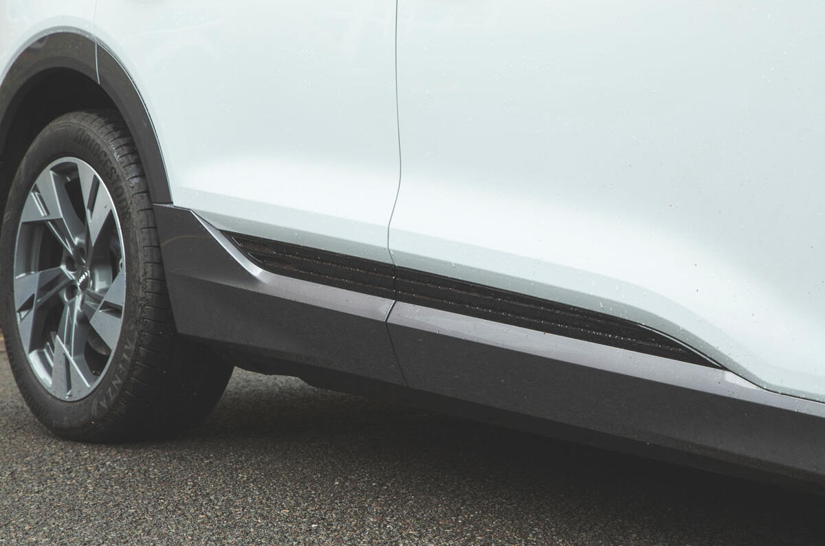 Audi E-tron 2019 long-term review - side skirts