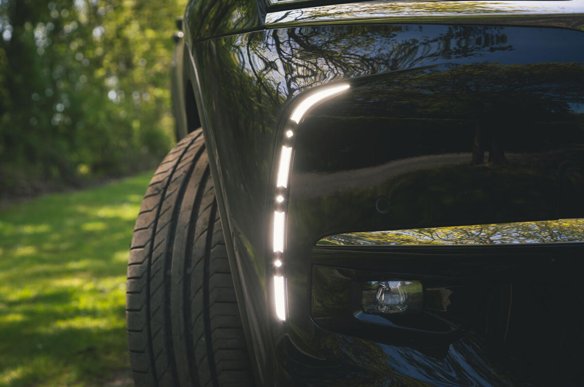 DS 7 Crossback 2019 long-term review - daytime running lights