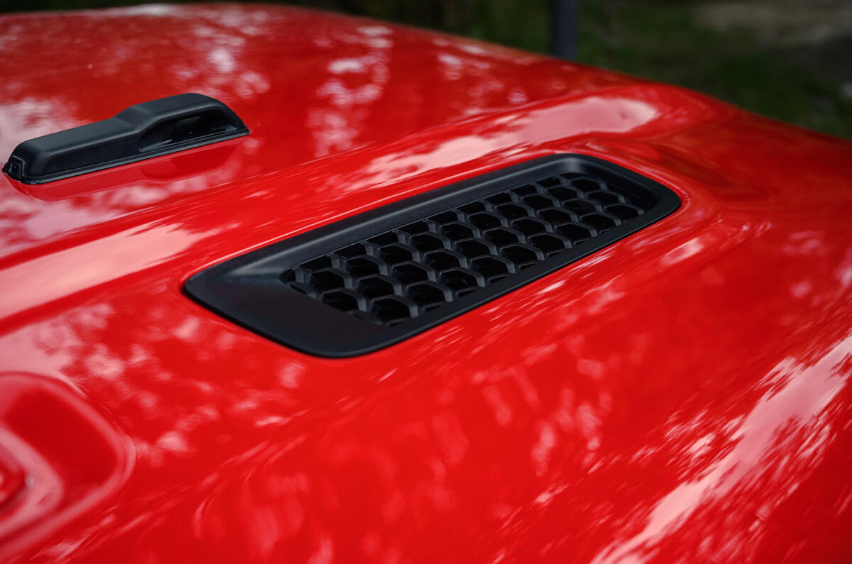 Jeep Wrangler Rubicon 2020 long-term review - bonnet vent