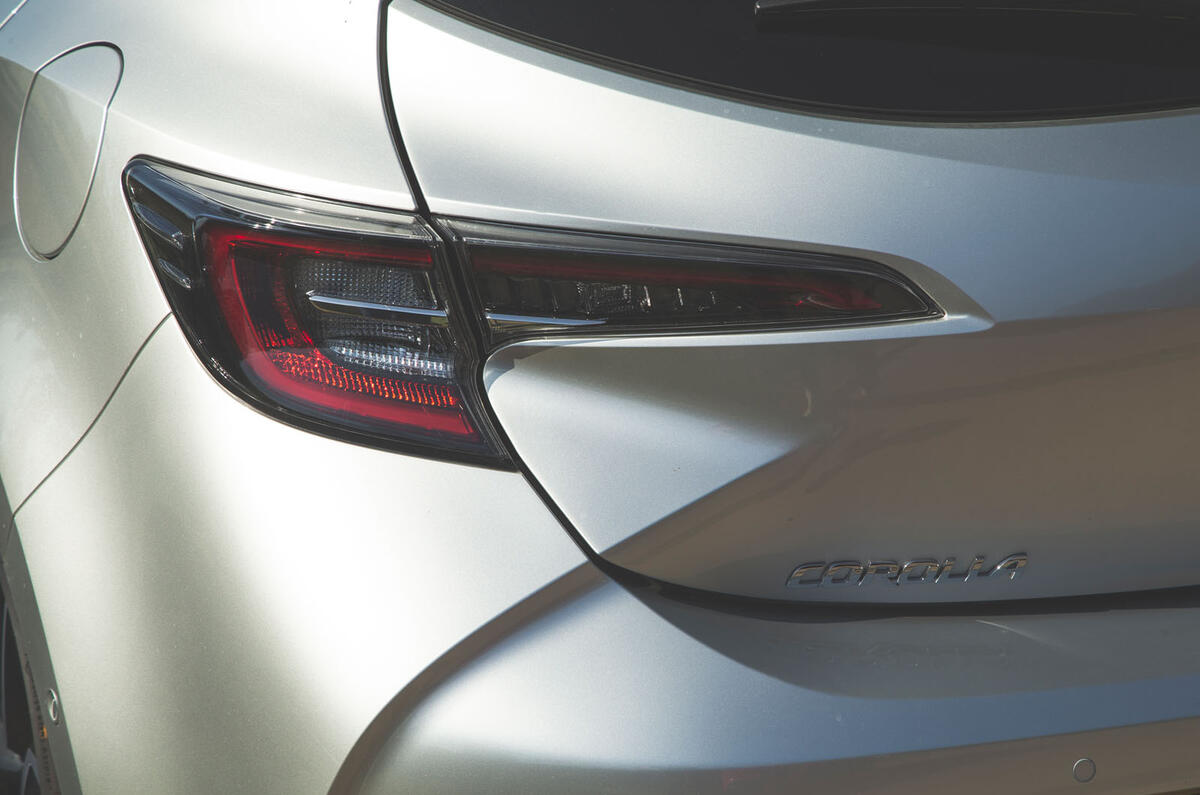 Toyota Corolla 2019 long-term review - rear lights