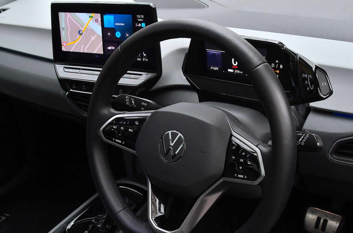 6 Volkswagen ID 3 2021 long term review dashboard 6 Volkswagen ID 3 2021 long term review dashboard