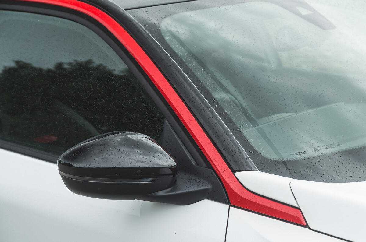 7 Vauxhall Mokka 2021 long term wing mirrors 7 Vauxhall Mokka 2021 long term wing mirrors